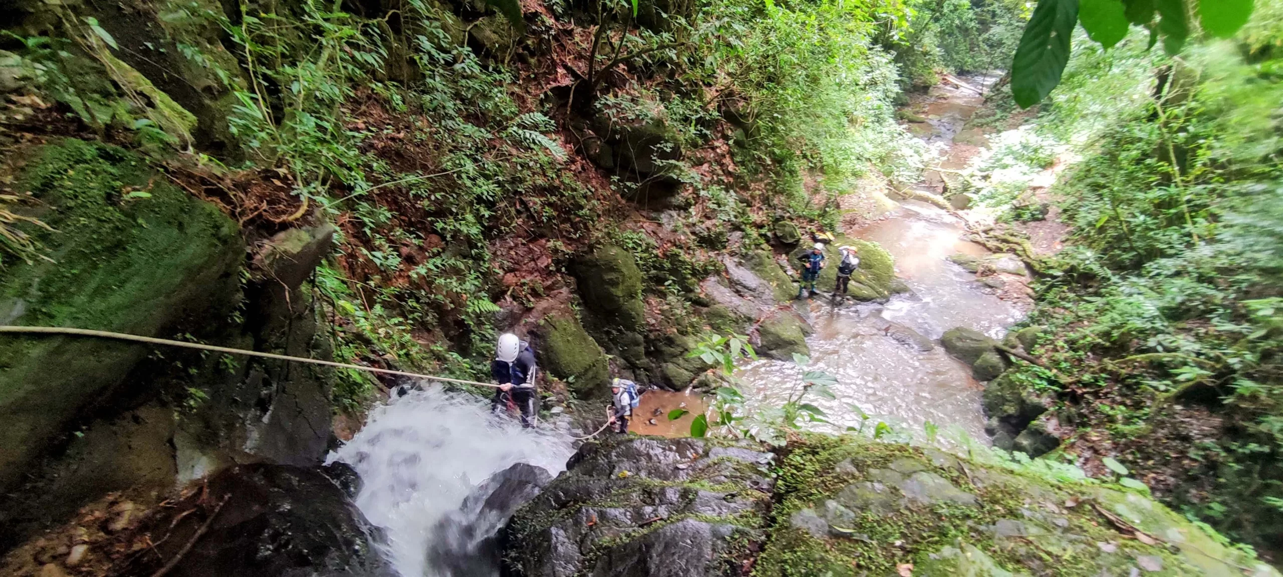Aventura Extrema en Xico, Veracruz: Cañoneando entre Cascadas y Rapel